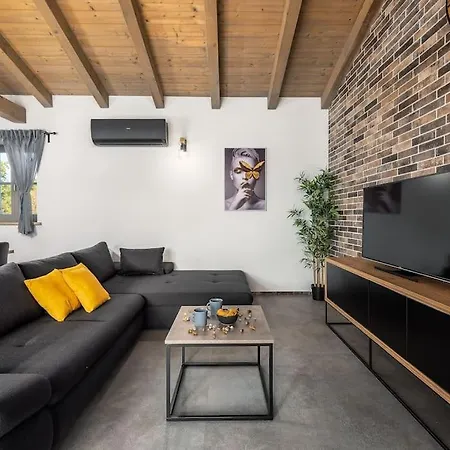 Acorn By Istrialux * Mali Vareški