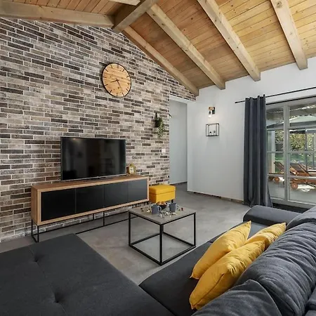 Acorn By Istrialux * Mali Vareški